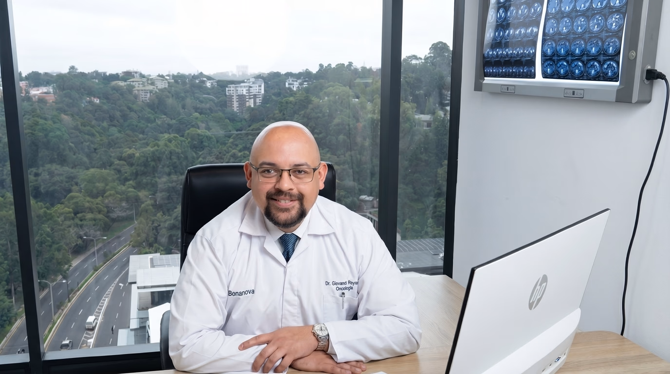 Dr. Giovanni Reynoso Lemus el mejor Oncólogo de Guatemala